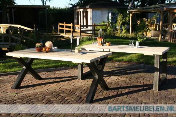 Steigerhouten tafel met stalen X-onderstel 1.7