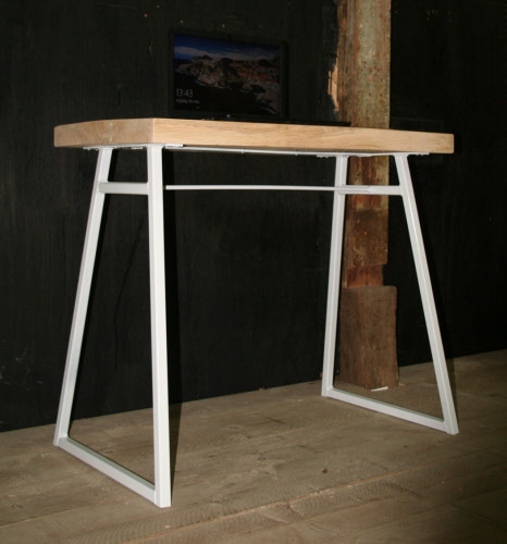 eiken bureau met stalen onderstel 1.2