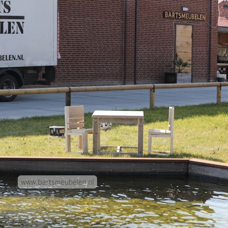 kindertafel-en-stoeltjes-peuter-lexx