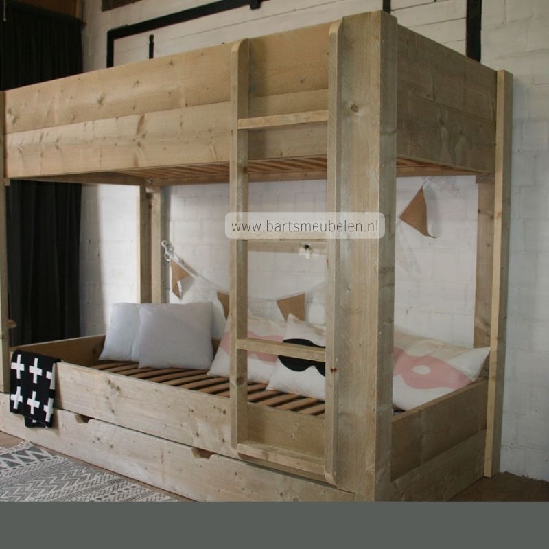 stapelbed lucas met logeerlade