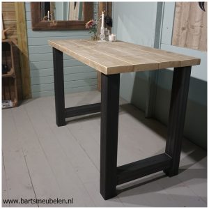 steigerhouten bartafel met stalen onderstel.11