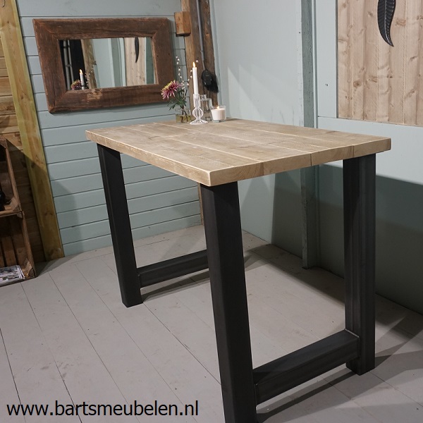steigerhouten bartafel met stalen onderstel.12