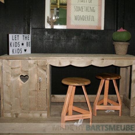 steigerhouten bureau emma