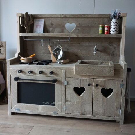 steigerhouten speelkeuken 14 met sierlijke vormen