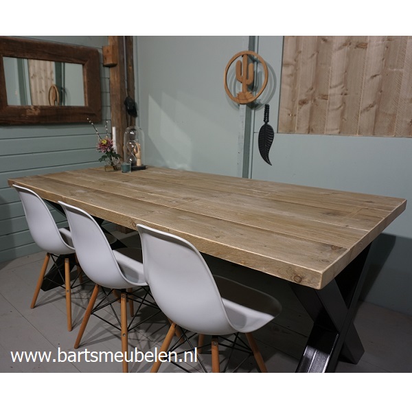 steigerhouten-tafel-met-stalen-x-onderstel.5