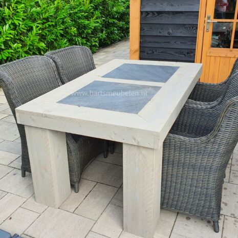 steigerhouten tuintafel guus met antraciet grijze tegels steigerhouten tuintafel guus met antraciet grijze tegels