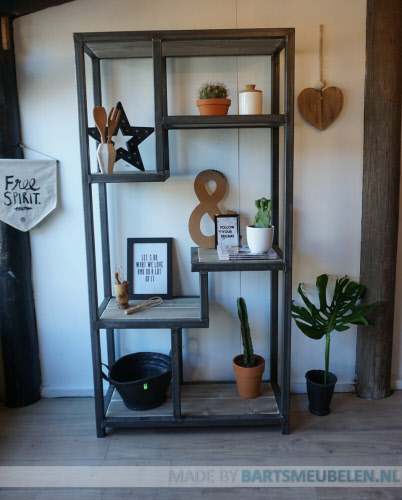 vakkenkast hout en staal 1.1