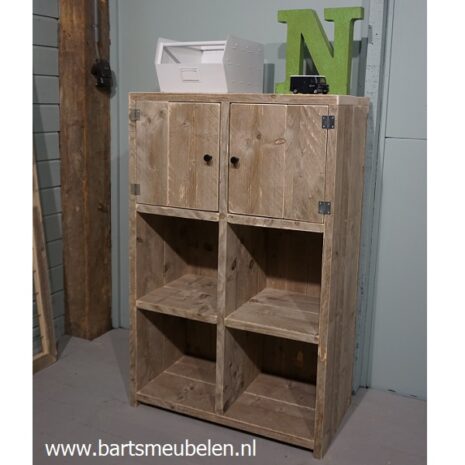 Steigerhouten vakkenkast 4