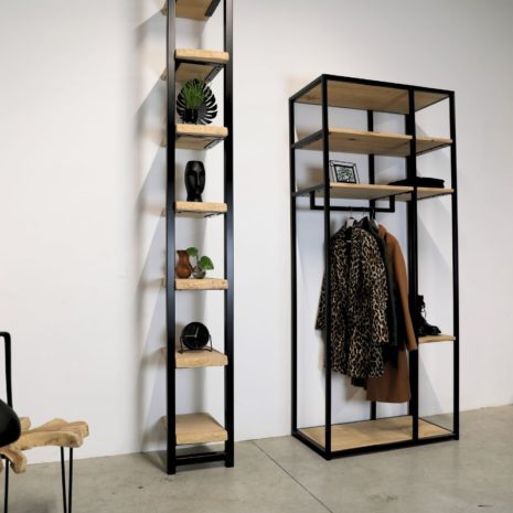 sfeerfoto Garderobekast eikenhout en staal 1 - industriele garderobekasten voor in de hal