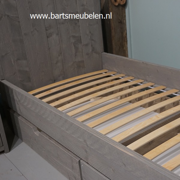 steigerhouten bed milan 6