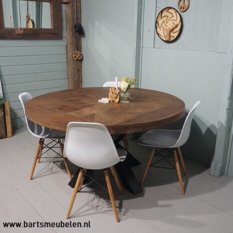 ronde-eikenhouten-tafel-kimberly.2
