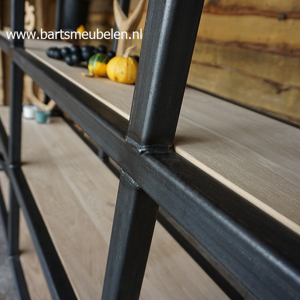 boekenkast-hout-en-staal-3.7