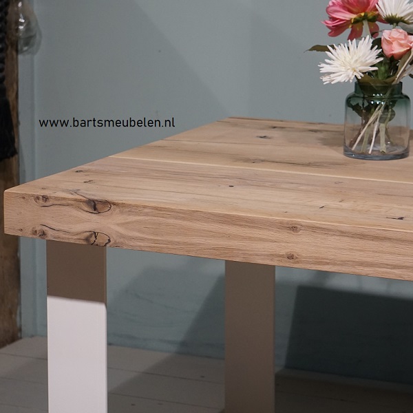 eettafel vintage eiken met strip onderstel.1