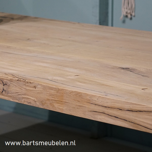 eettafel vintage eiken met strip onderstel1.1