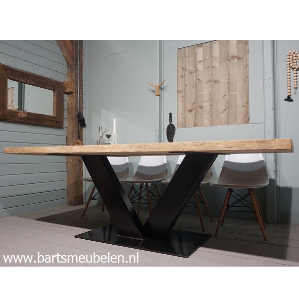eiken boomblad tafel met V-poot 1.5
