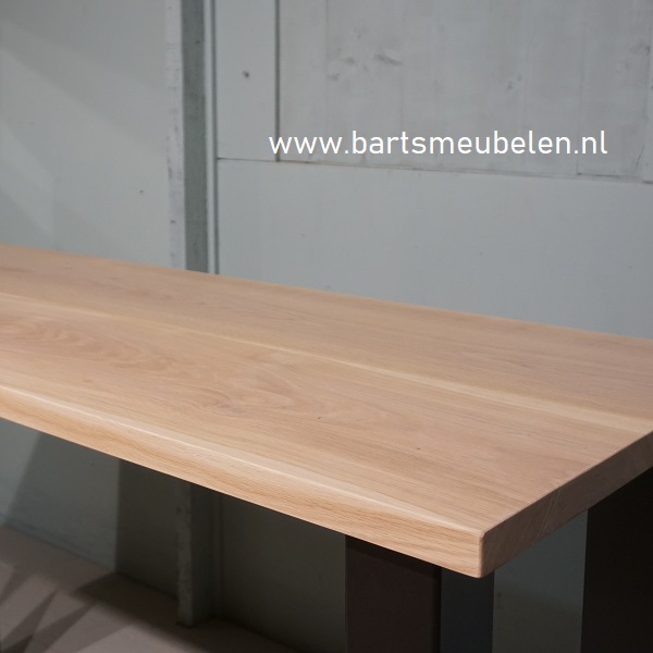 eikenhouten bartafel met stalen onderstel.5