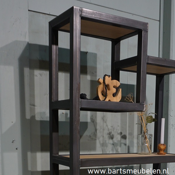 kast-eikenhout-en-staal-elise.1.4