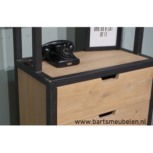 kast-eikenhout-en-staal-elise.1.5