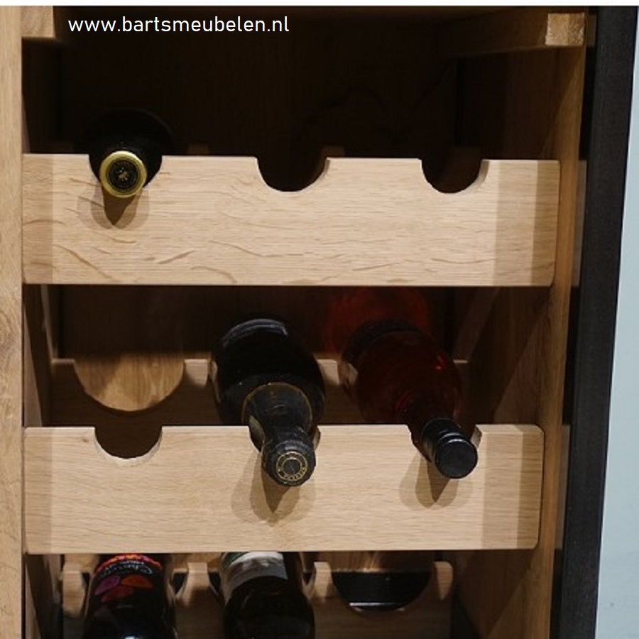 wijnkast-rustiek-eikenhout-en-staal.1.3