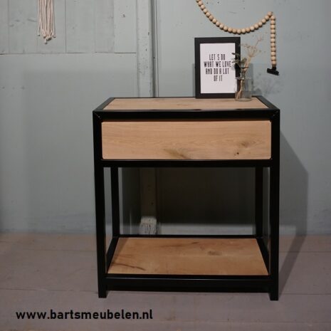 Dressoir rustiek eikenhout Breda 5 dressoir-rustiek-eikenhout-en-staal-breda.5