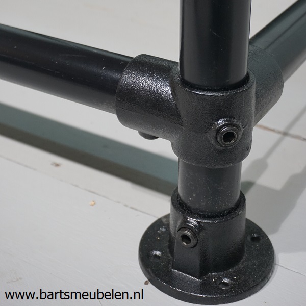 steigerhouten-bartafel-liam.2