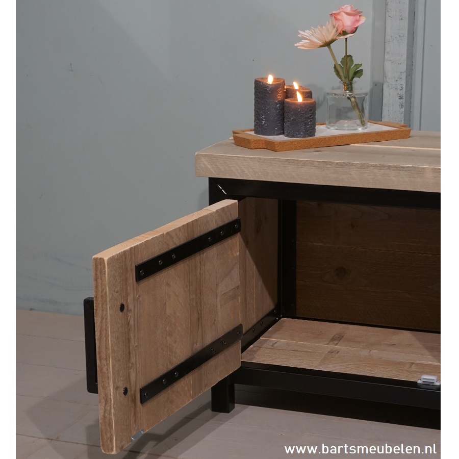 tv-meubel-steigerhout-en-staal-1.2