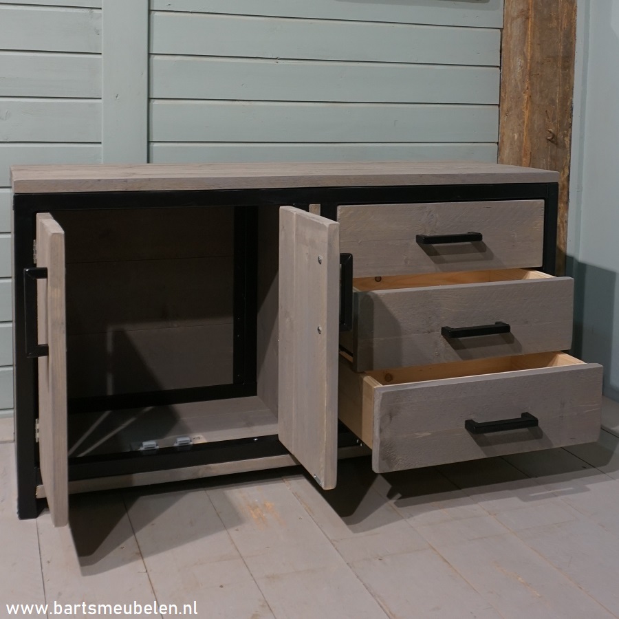 dressoir-steigerhout-en-staal-martijn-2