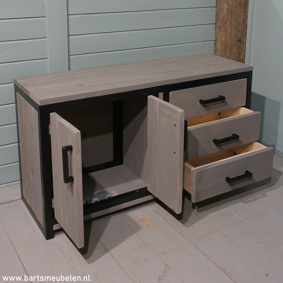 dressoir-steigerhout-en-staal-martijn-3