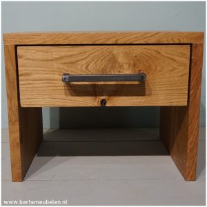 nachtkast-rustiek-eiken.1