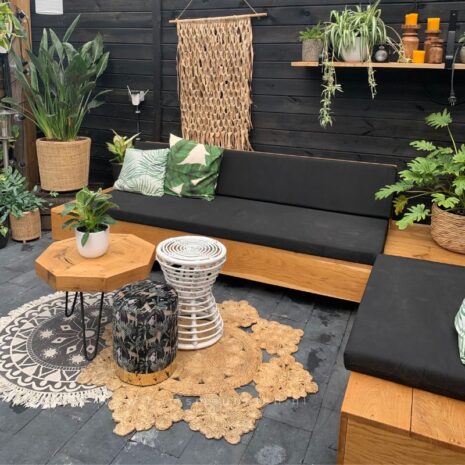 Eikenhouten loungebank sfeerfoto