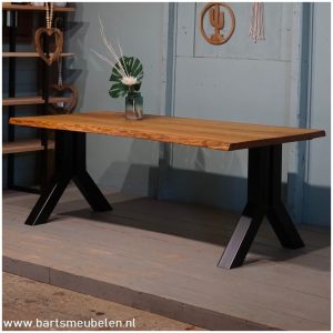 eikenhouten-boombladtafel-jane-1