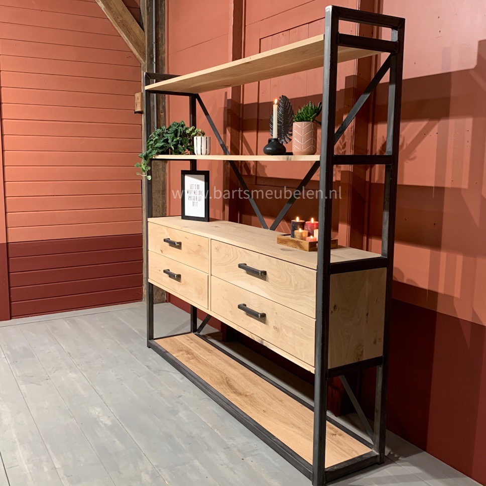 kast-rustiek-eikenhout-en-staal-norah.2