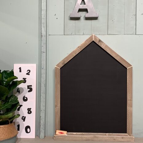 steigerhouten-krijtbordhuisje