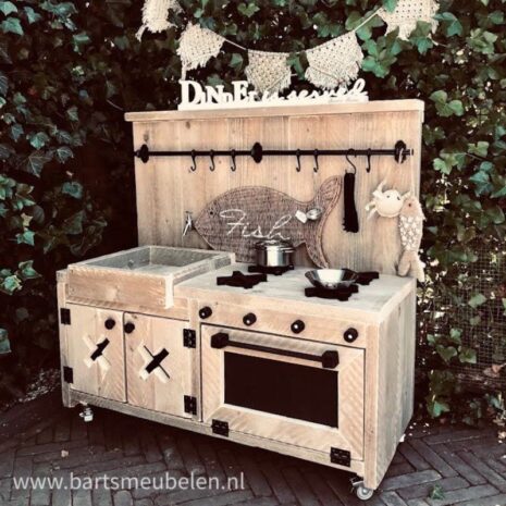 Steigerhouten buitenspeelkeuken 3