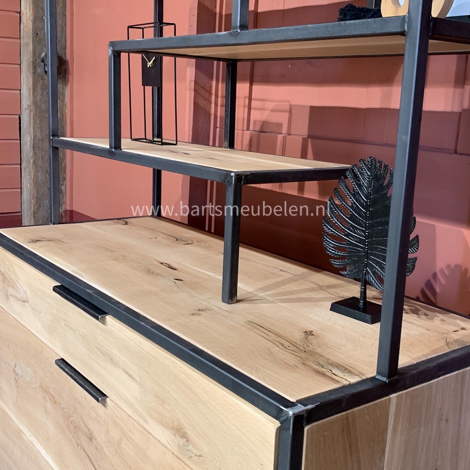 kast-eikenhout-en-staal-carmen.1