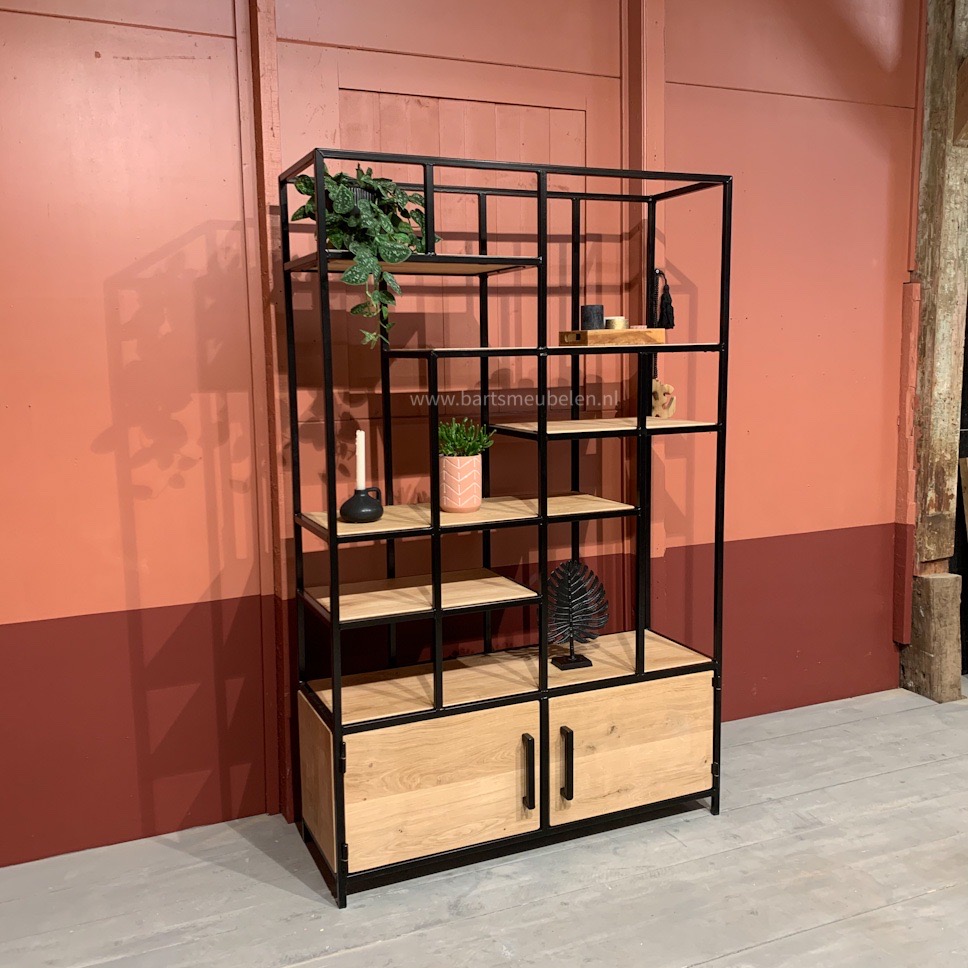 vakkenkast-eikenhout-en-staal-11.1