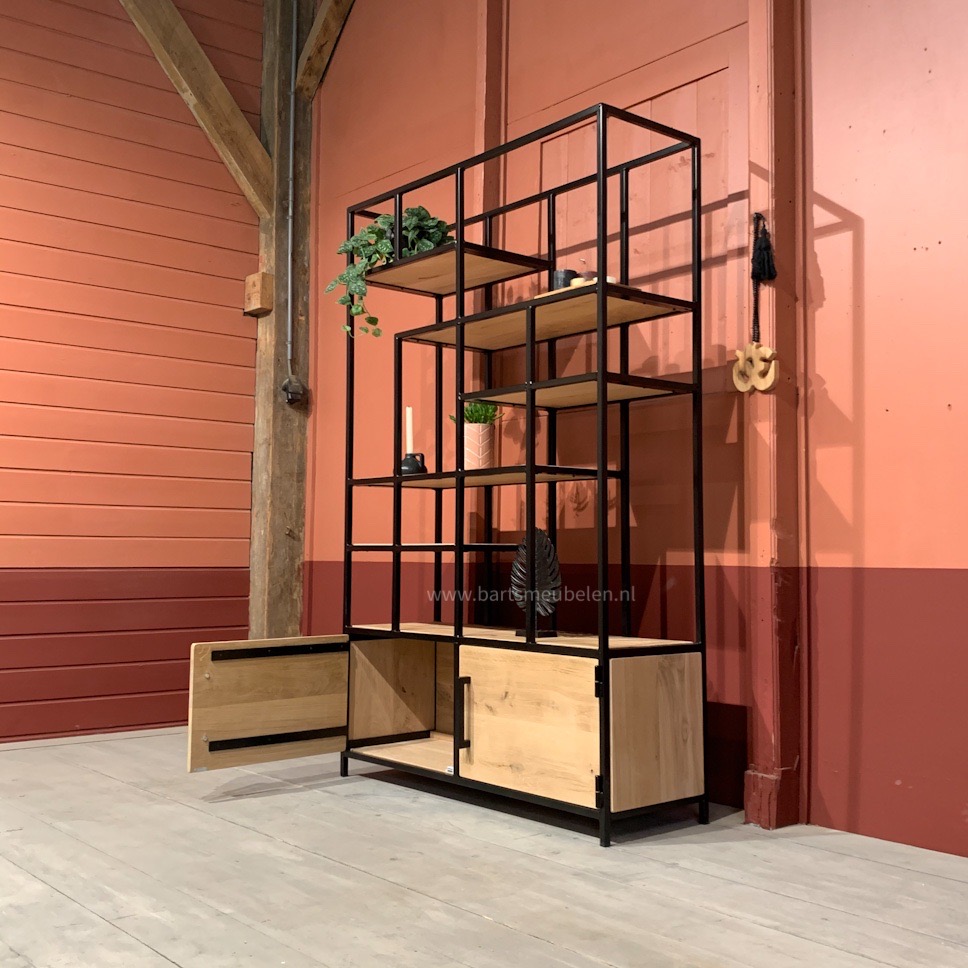 vakkenkast-eikenhout-en-staal-11.3