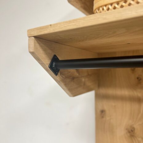 gangkast met stalen stang voor kleding eiken