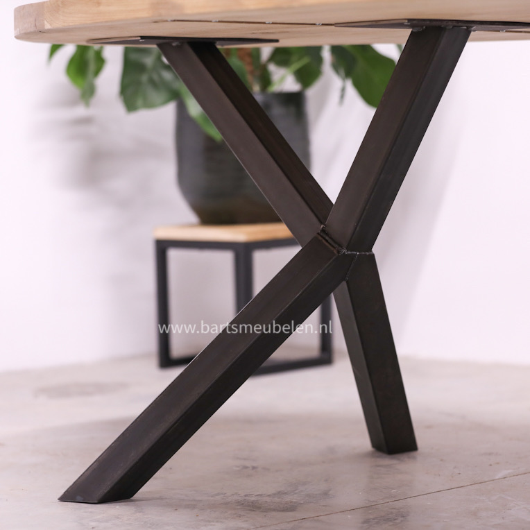 eiken-tafel-ovaal-caty.5