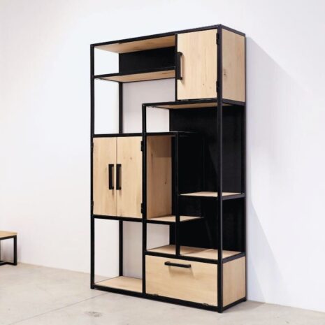 industriele vakkenkast zev van eikenhout en staal matzwarte poedercoating