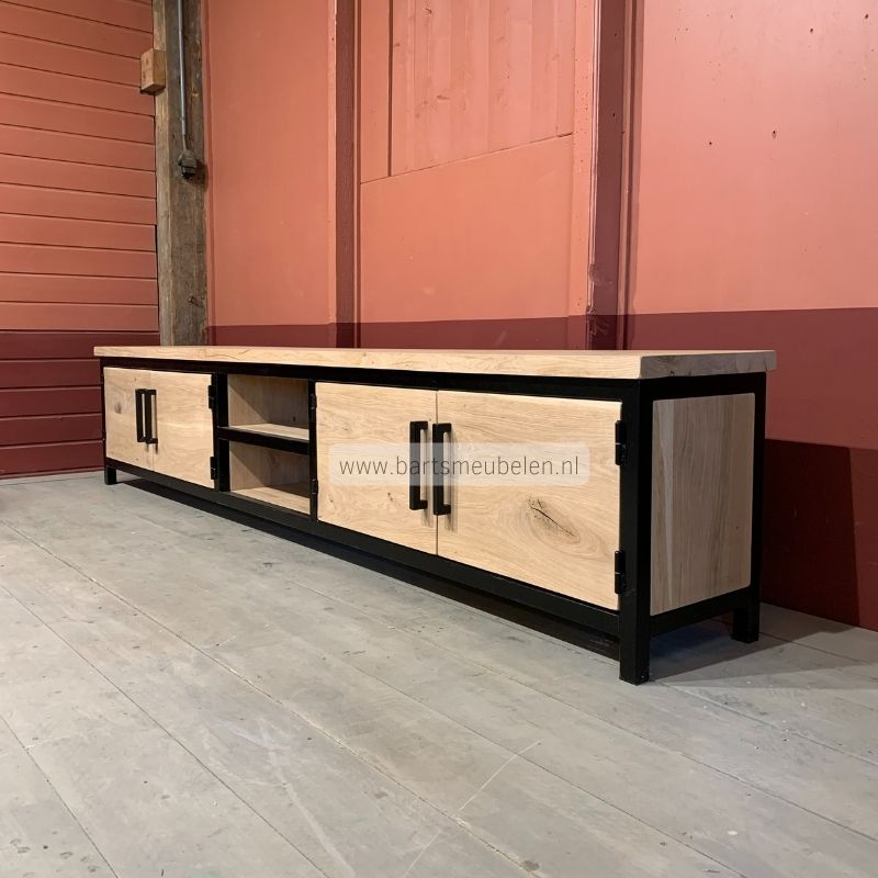 tv meubel industrieel eden met stalen details