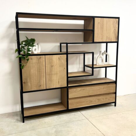 vakken kast met staal 12