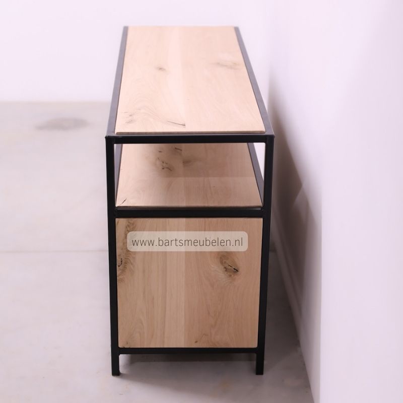 kastje-laag-met-lades.2