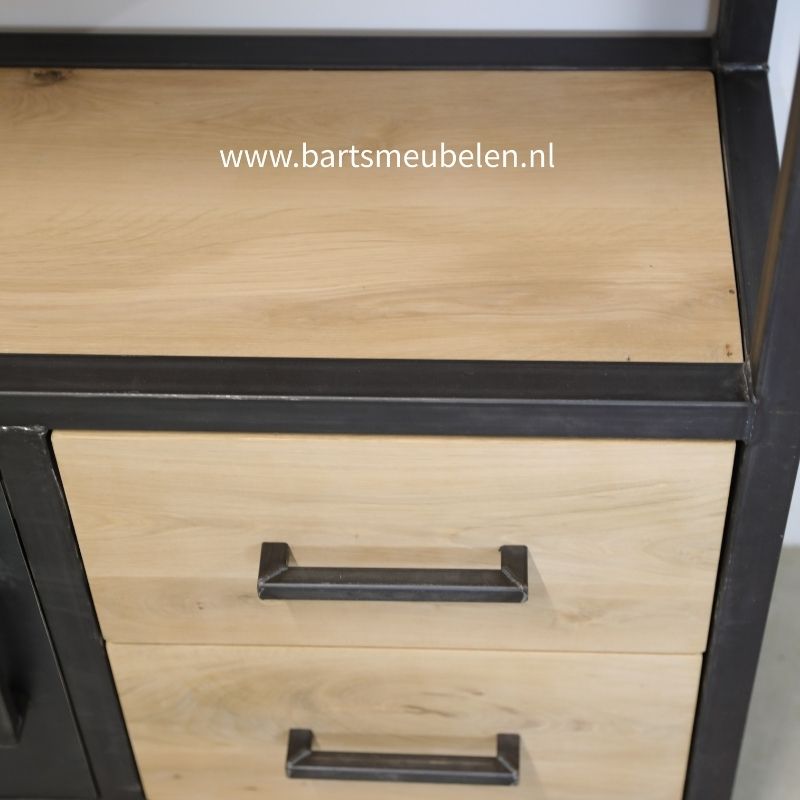 foto stalen frame met eikenhout