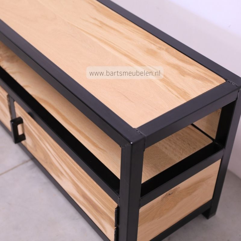 tv meubel gadi van moeras eikenhout en staal