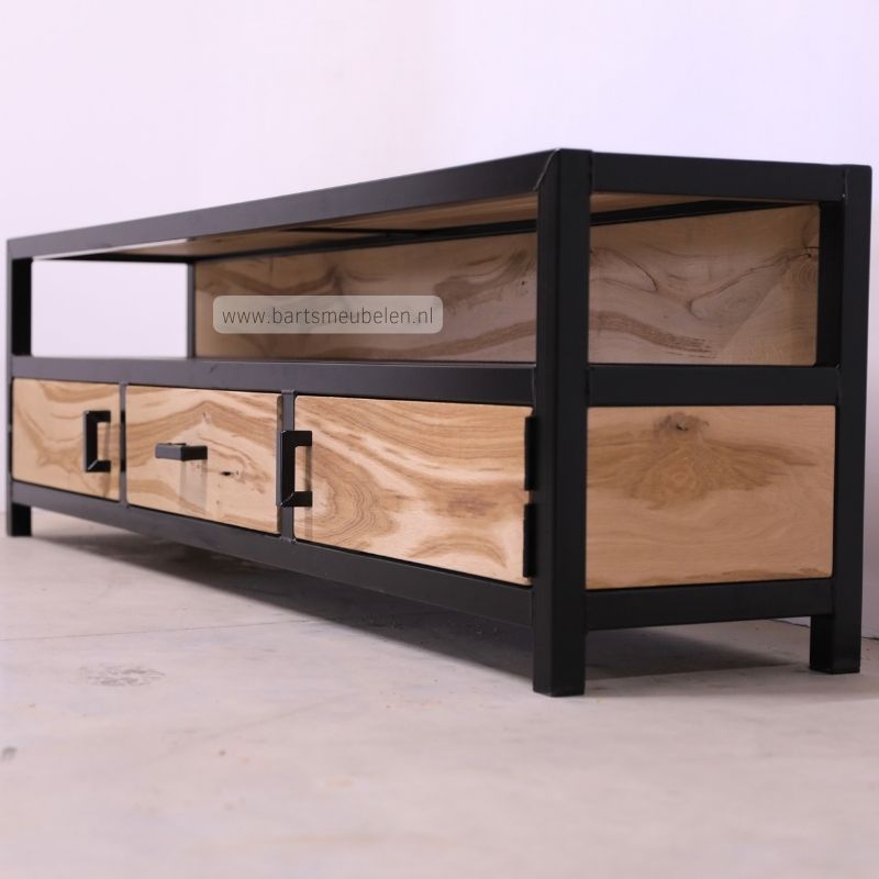 tv meubel gadi van staal met eikenhout