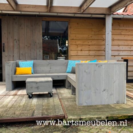 hoekbank bob van steigerhout in greywash kleur