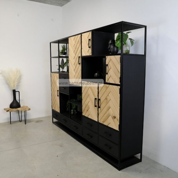 stalen-visgraat-kast-eiken.2