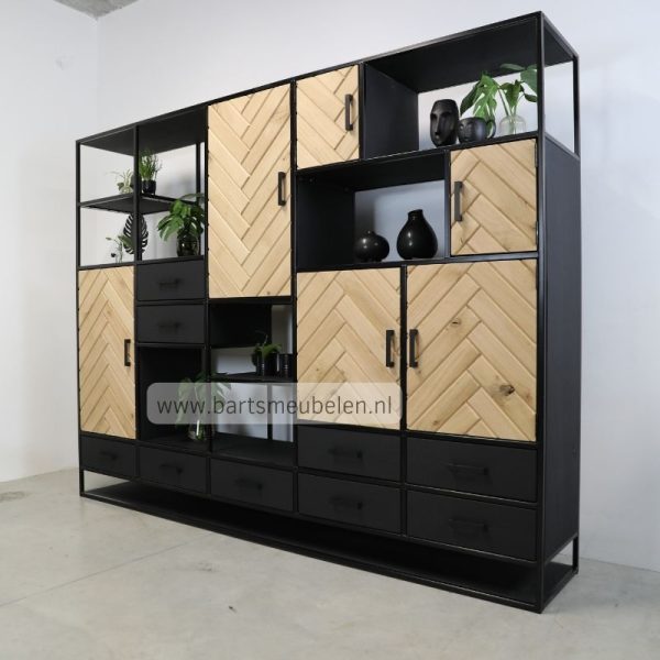 visgraat kast eikenhout met stalen frame