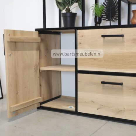 buffetkast industrieel open deur